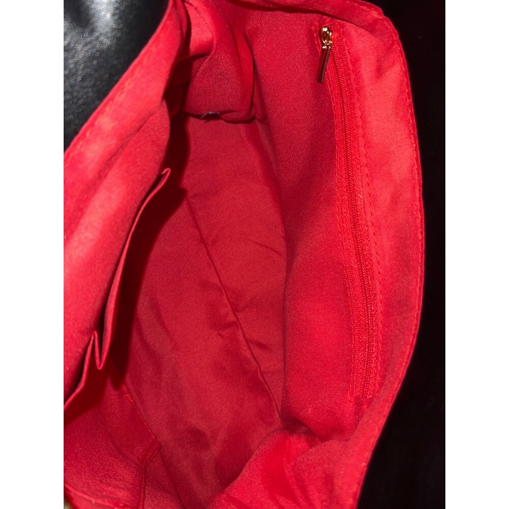 Black Leather Handbag w Gold Hardware & Tassel Accents Red Interior Pockets - Picture 8 of 9